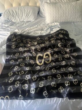 **ON HOLD** Vintage Gucci Black and Gold Logo Silk Scarf